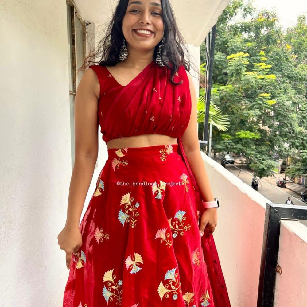 Red lehenga and blouse with duppatta - Image 2